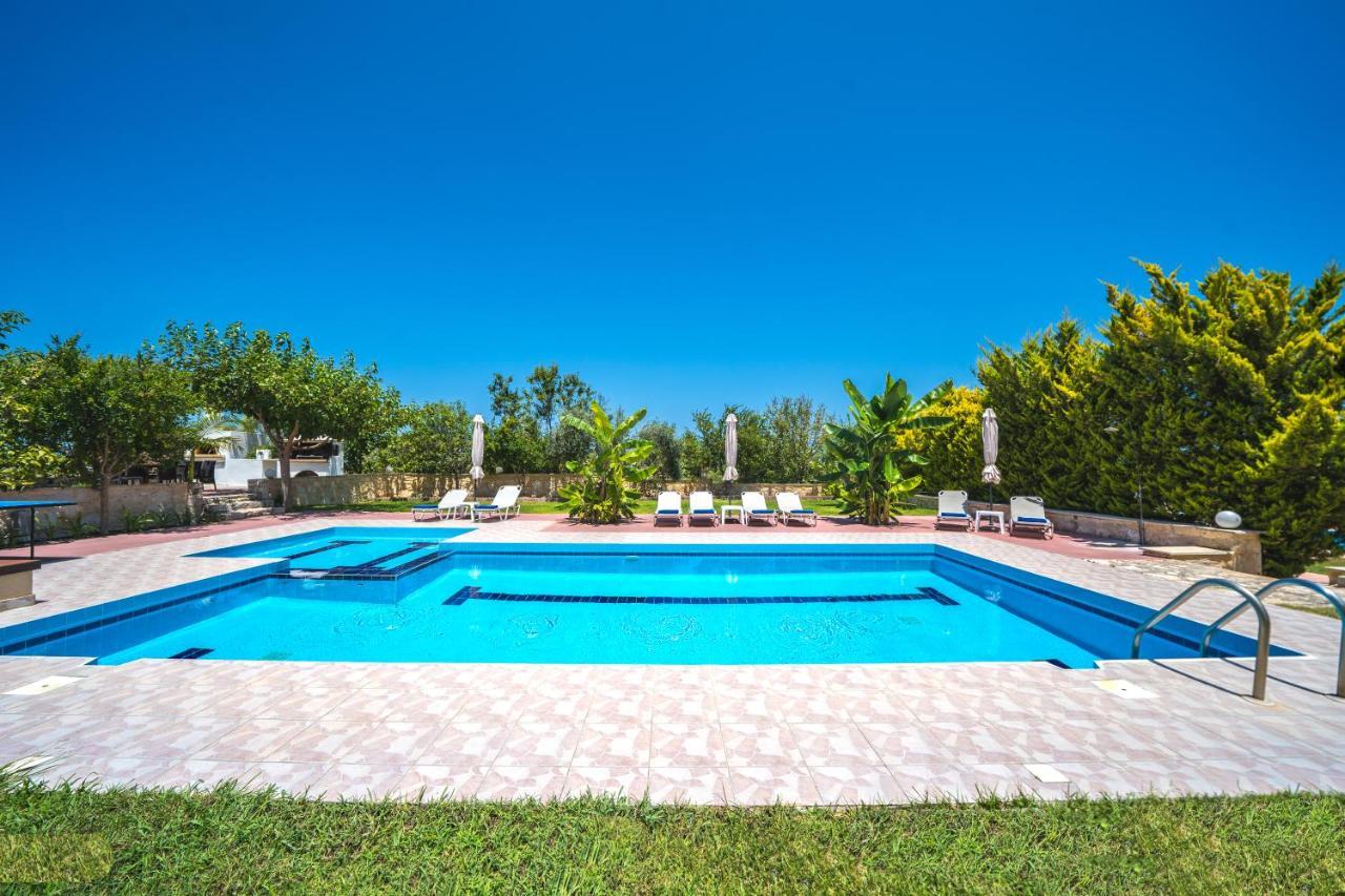 Villas Louloudaki Loutra المظهر الخارجي الصورة